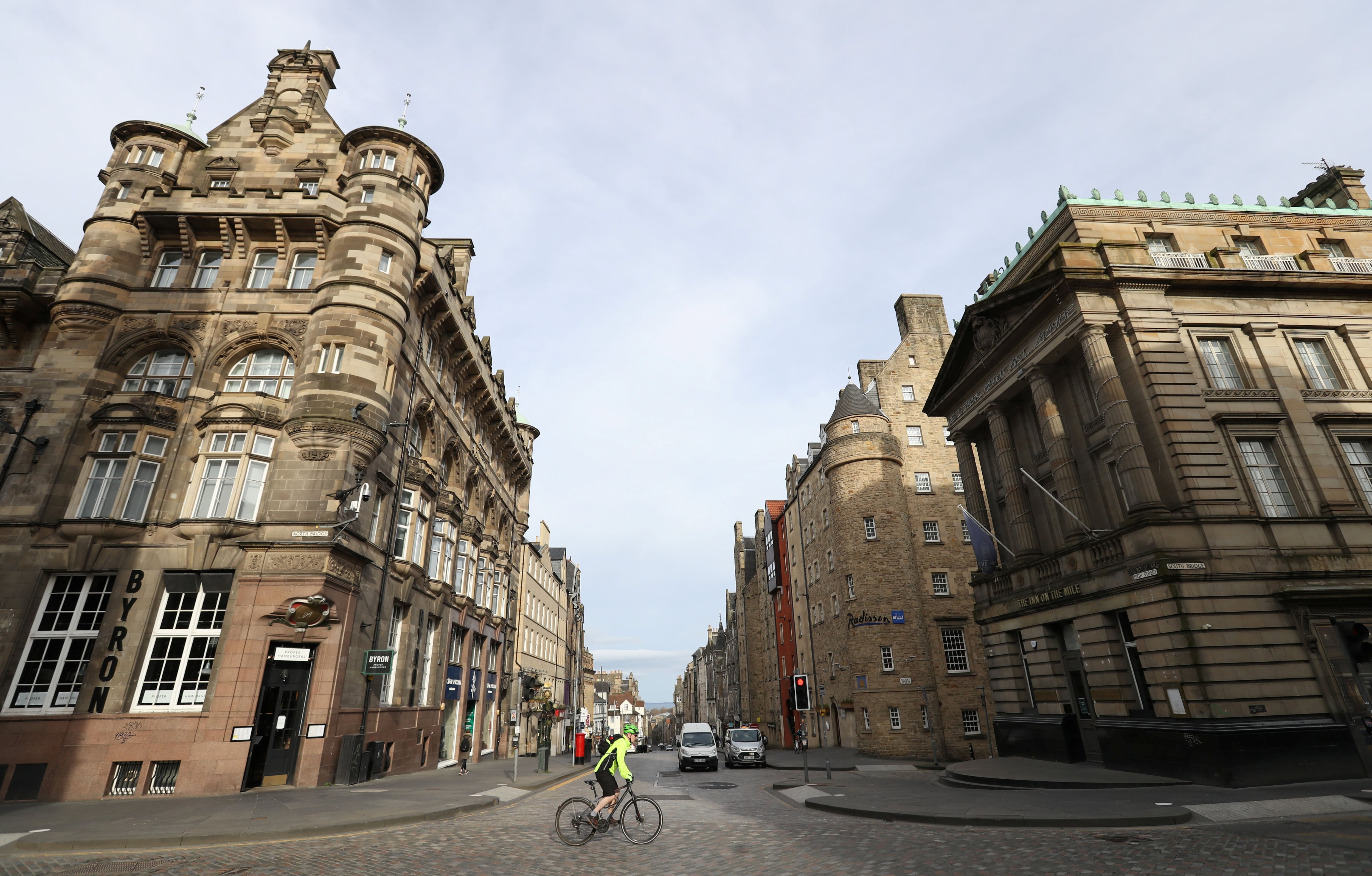 Royal Mile, en Edimburgo. (Russell Cheyne/Reuters)