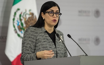 La senadora pidió licencia para