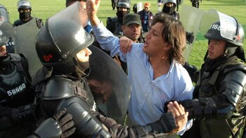 Eduardo Pimentel quejándose en contra