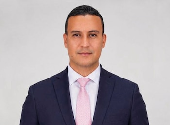 Pablo Martínez Bertozzi asume la dirección de la DIS con solo seis meses de colegiatura como abogado, según registros oficiales. Crédito: Presidencia de la República