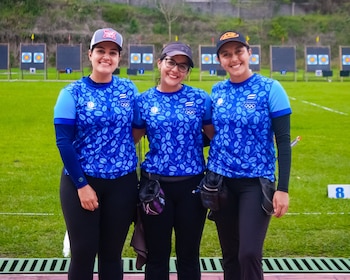 Las arqueras Camila Alvarenga y Sofía Paiz, integrantes del equipo femenino de arco compuesto, avanzaron a las semifinales y disputarán medallas individuales para El Salvador./(Comité Olímpico de El Salvador)