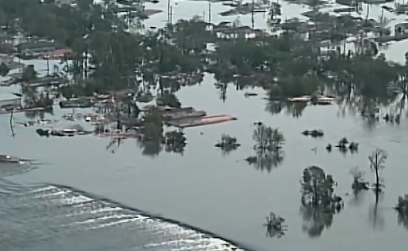 Los cambios detectados en el suelo no son homogéneos, y algunas secciones se hunden a un ritmo superior al promedio local. (Crédito: Captura de pantalla / CBS News)