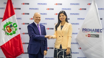 Pronabec y la Embajada de Australia abordan oportunidades educativas de posgrado para peruanos