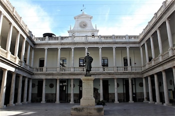 La Universitat de València cierra el sábado por el aviso de fuertes vientos. (Europa Press)