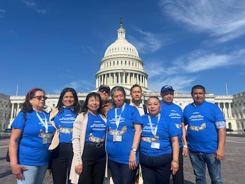 La Alianza Nacional TPS celebró la decisión de un tribunal federal que frena temporalmente el retiro de permisos de trabajo para beneficiarios de TPS de El Salvador, Sudán y Ucrania. (Cortesía: Comité TPS Massachusetts)