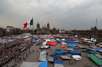 Maestros se vuelven a colocar