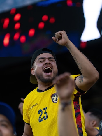 Los residentes y simpatizantes prevén juntarse en The Yard House Sport & Gastrobar para ver el amistoso ante Guatemala y los duelos del Mundial 2026 frente a Costa de Marfil y Curazao (Foto cortesía La Tri- Quito)