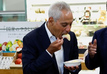 Degustación de fruta cultivada en