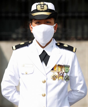 Fue condecorada en el patio