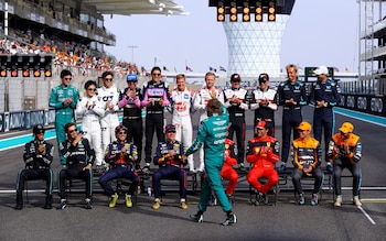 Vettel aplaudido por sus colegas