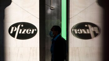Pfizer sugiere que se necesitarán
