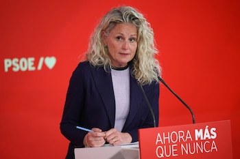09/02/2026 La portavoz de la CEF, Montse Mínguez, ofrece una rueda de prensa tras la reunión de la Comisión Ejecutiva Federal del PSOE, a 9 de febrero de 2026, en Madrid (España). El PSOE asume el mal resultado en las elecciones de este domingo en Aragón, en las que ha perdido cinco escaños y se ha hundido hasta su peor registro histórico (18 escaños), en la primera derrota de una ministra de Pedro Sánchez convertida en candidata autonómica.
POLITICA
Alejandro Martínez Vélez - Europa Press