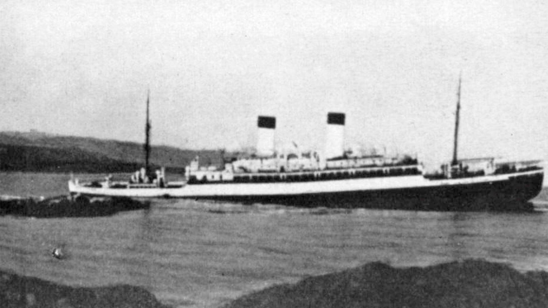 Desde 1883 se tienen registrados diversos naufragios en la zona del Canal de Beagle. El más resonante fue el del Monte Cervantes (Caras y Caretas)