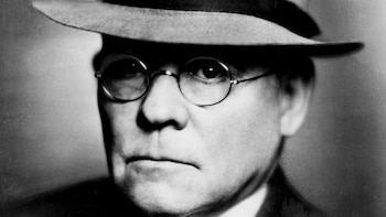 Poemario sobre muertos que hablan: