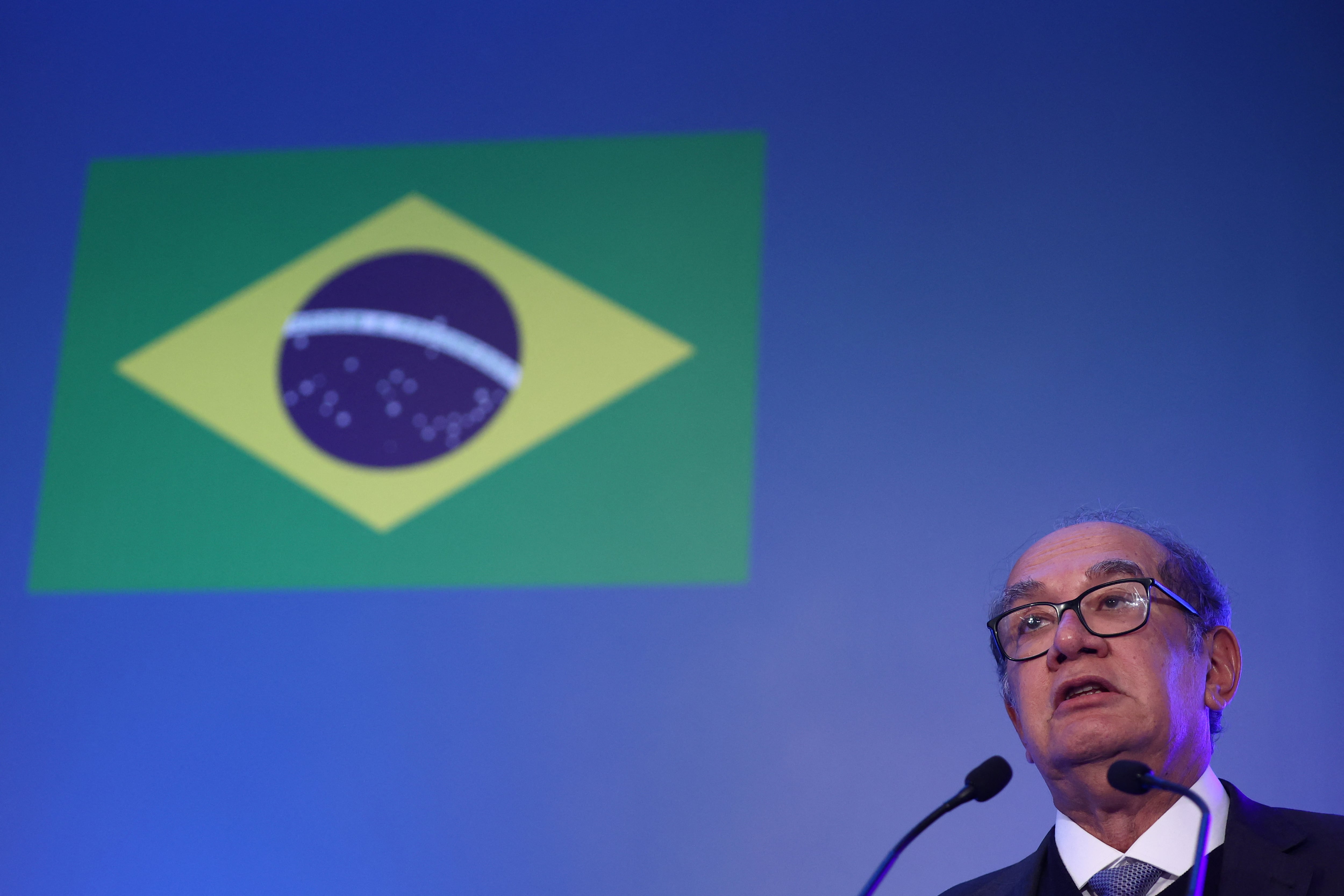 El juez del Supremo Tribunal Federal de Brasil, Gilmar Mendes, habla durante una conferencia en Lisboa, Portugal. (REUTERS/Rodrigo Antunes)