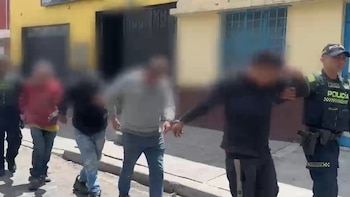 Capturan a cuatro hombres en flagrancia: desguazaban un carro robado en el barrio Restrepo