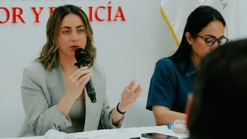 La ministra responsable en políticas de igualdad presenta un recuento actualizado obtenido directamente desde la Procuraduría. Informa sobre casos ocurridos en distintos puntos, destacando la urgencia de atender la problemática de violencia contra las mujeres (Foto cortesía Gloria Reyes)