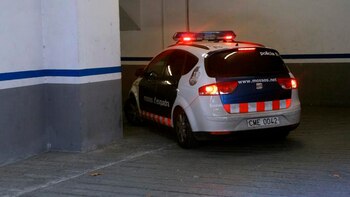 Un vehículo de los Mossos