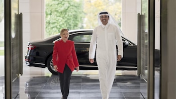 Meloni llama al diálogo regional durante su visita a Qatar en busca de acuerdos energéticos en el Golfo