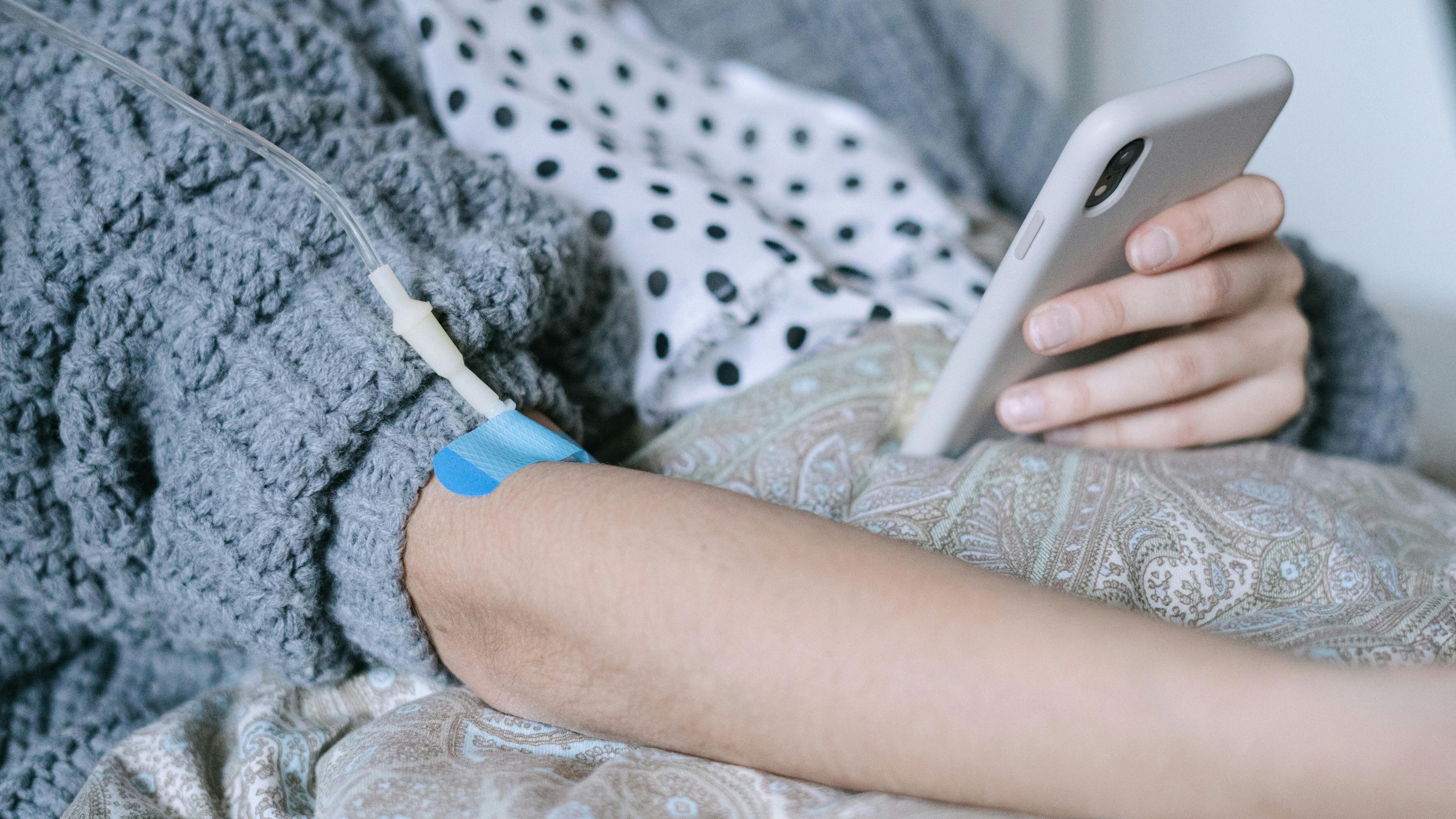 Una mujer con cáncer condenada por lo penal al no pagar el impuesto de circulación durante los meses de quimioterapia (Pexels)