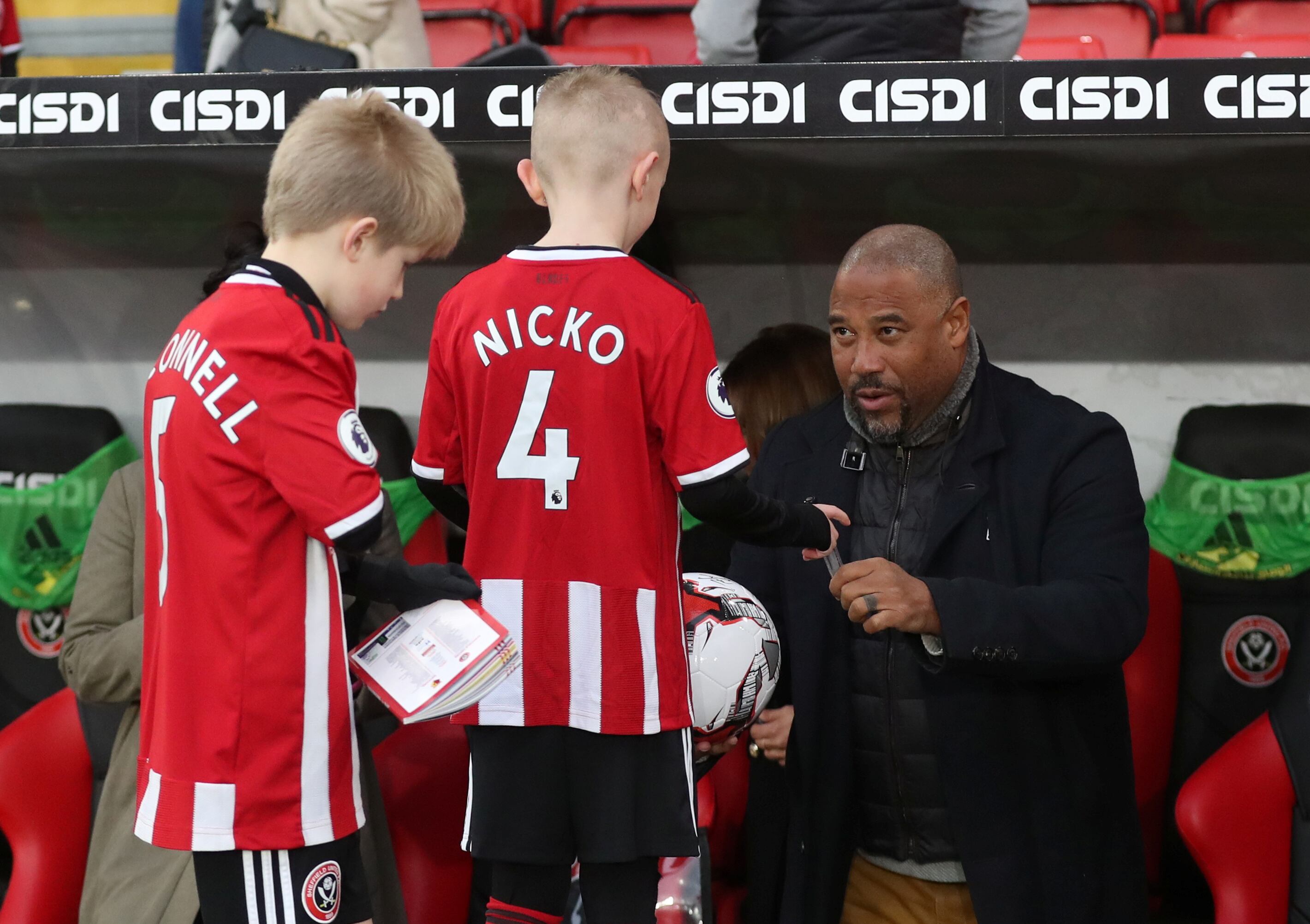 Barnes también supo desempeñarse como comentarista (REUTERS/Scott Heppell)