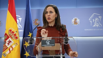 Podemos exige retirar todos los