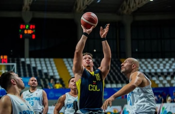 Este es el momento de uno de los puntos que le dio la victoria a la Selección Colombia 71-52 ante Argentina en los Parasuramericanos Valledupar 2026 - crédito Foto Pro Col