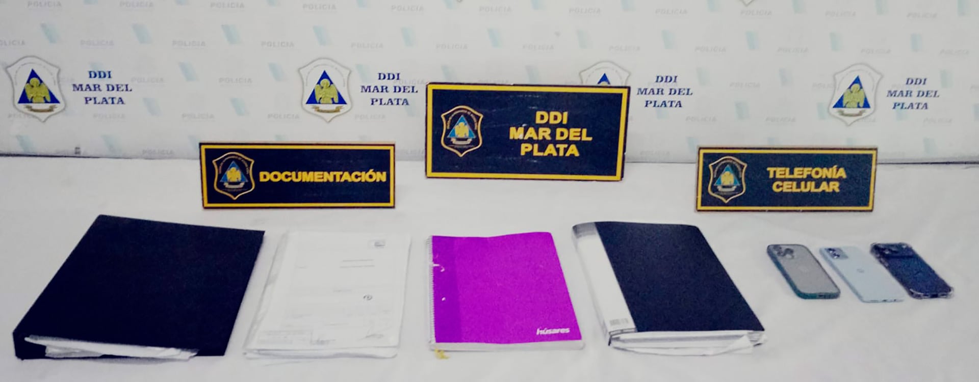 Los celulares y parte de la documentación secuestrada
