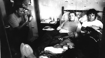 Alejandro González Iñárritu, Marco Pérez y Gael García Bernal en 'Amores perros'