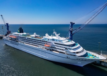 El crucero Amadea arribó al