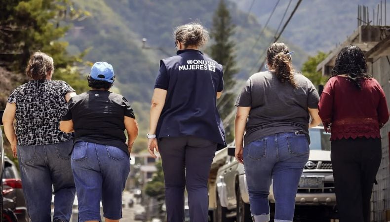 El acompañamiento del grupo de mujeres emprendedoras demuestra que el crédito sólo es efectivo con apoyo familiar y condiciones laborales adecuadas. (Cortesía: ONU Mujeres)