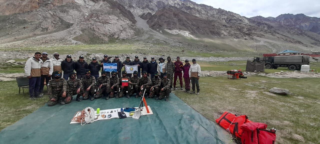 Se estima que el intento de cumbre en el monte Kun será entre el 4 y el 5 de agosto, según lo planificado