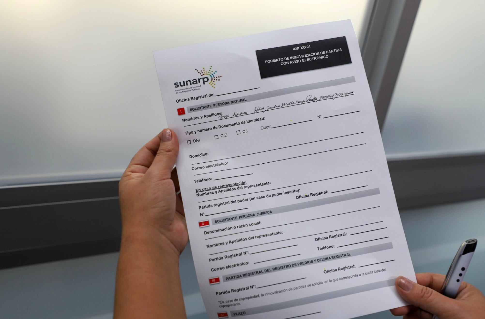 El sistema digital incorpora la validación de un fedatario informático juramentado, garantizando la autenticidad y seguridad de los títulos.