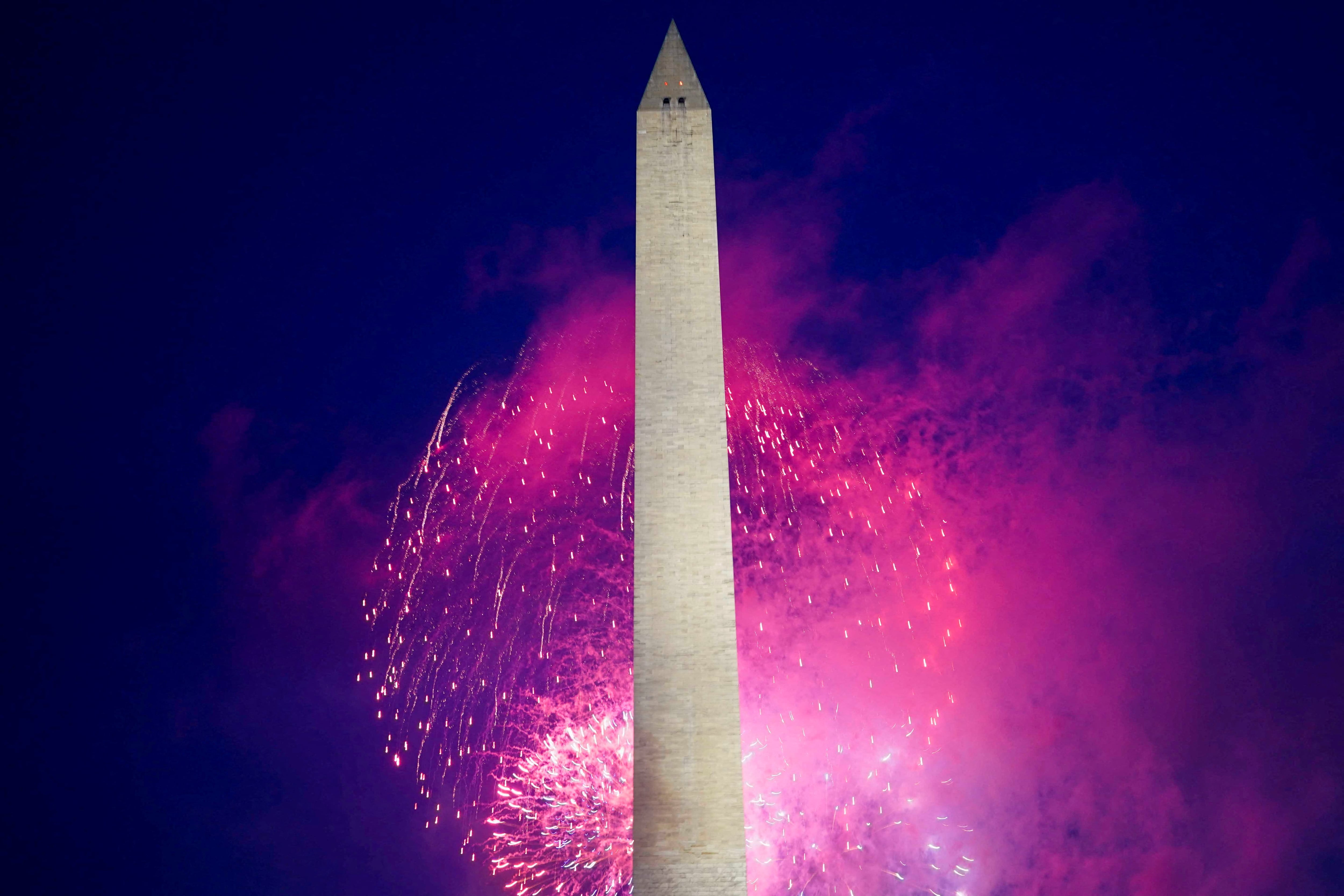 Las celebraciones patrias coinciden con el pico térmico, lo que obliga a extremar precauciones en actividades al aire libre (REUTERS/Nathan Howard)