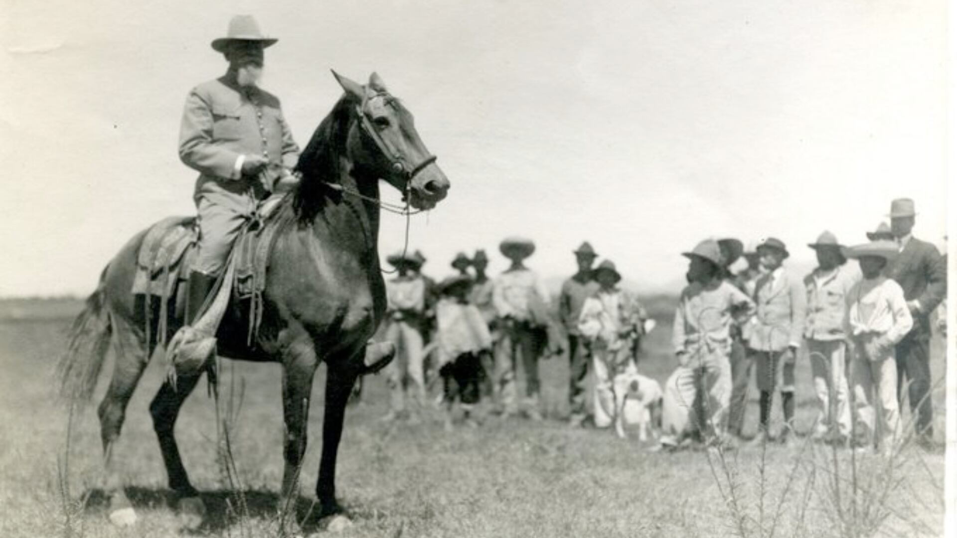 El decreto de 1915 anuló enajenaciones ilegales de tierras y facilitó la dotación de terrenos a pueblos sin títulos mediante expropiación. Foto: INEHRM.