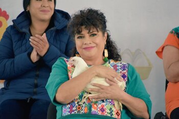 Entrega de gallinas en Iztapalapa