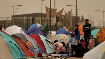 El Ejército israelí ordena evacuar unas 40 localidades del sur de Líbano