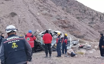 Una camioneta desbarrancó, murió un hombre y otros dos resultaron heridos