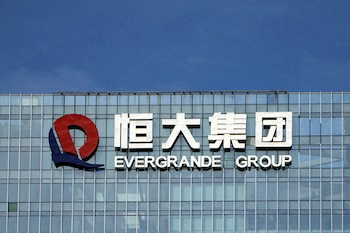 Evergrande podría enfrentarse a una orden de liquidación por parte de la Justicia hongkonesa si no cierra un plan de reestructuración para su deuda extraterritorial (REUTERS/ARCHIVO)