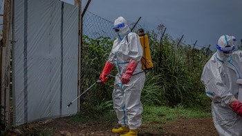 RDC confirma que el brote de ébola rebasa las barreras de los 4.900 muertos y los 10.100 casos desde mayo