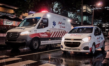 Agentes de tránsito en Medellín sancionaron a una ambulancia de EMI mientras aguardaba la ubicación de una paciente de 93 años - crédito EMI