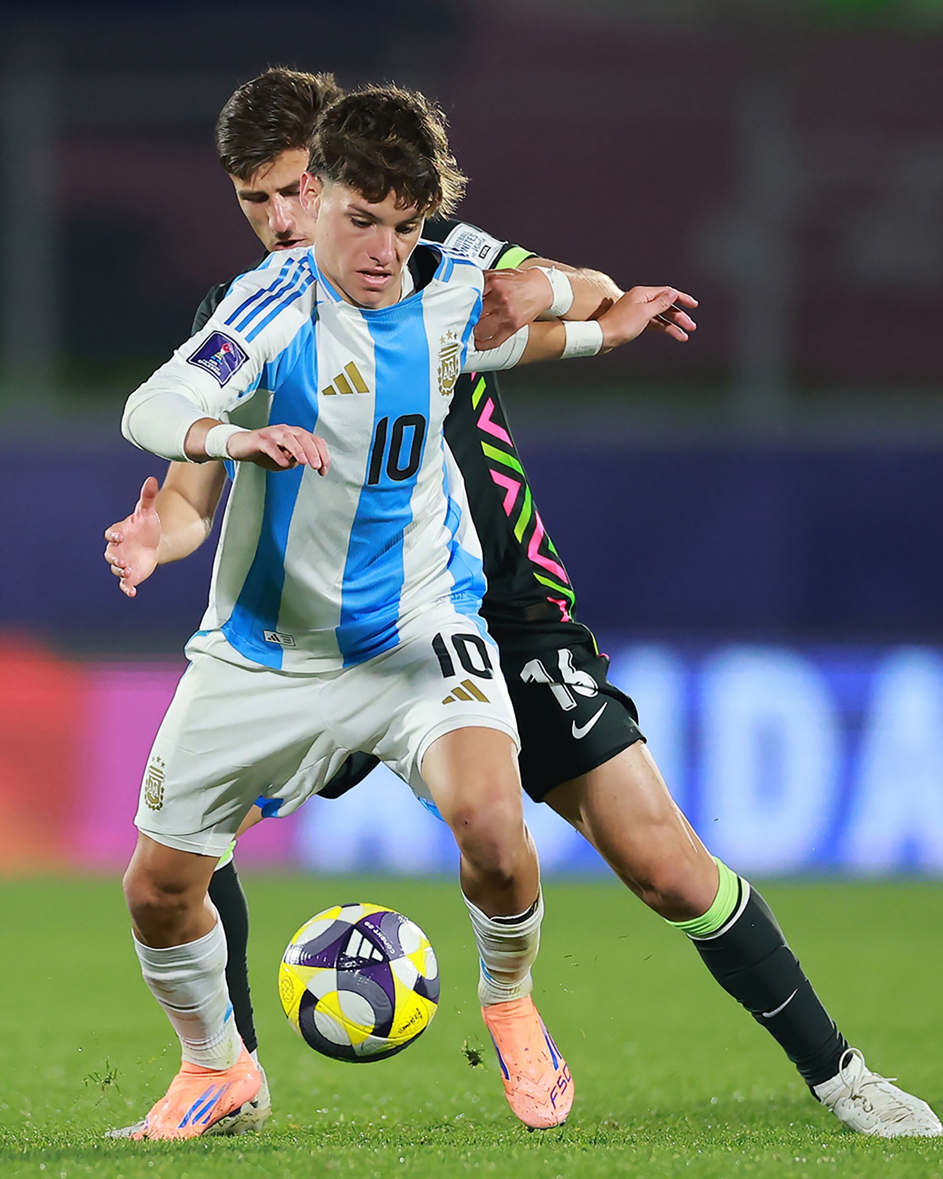 Alvaro Montoro con la 10 del seleccionado argentino en el Mundial Sub 20 (@afaseleccion)