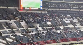 Afición de Cruz Azul reclama