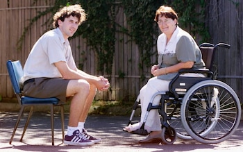 Jerbury con su madre. La