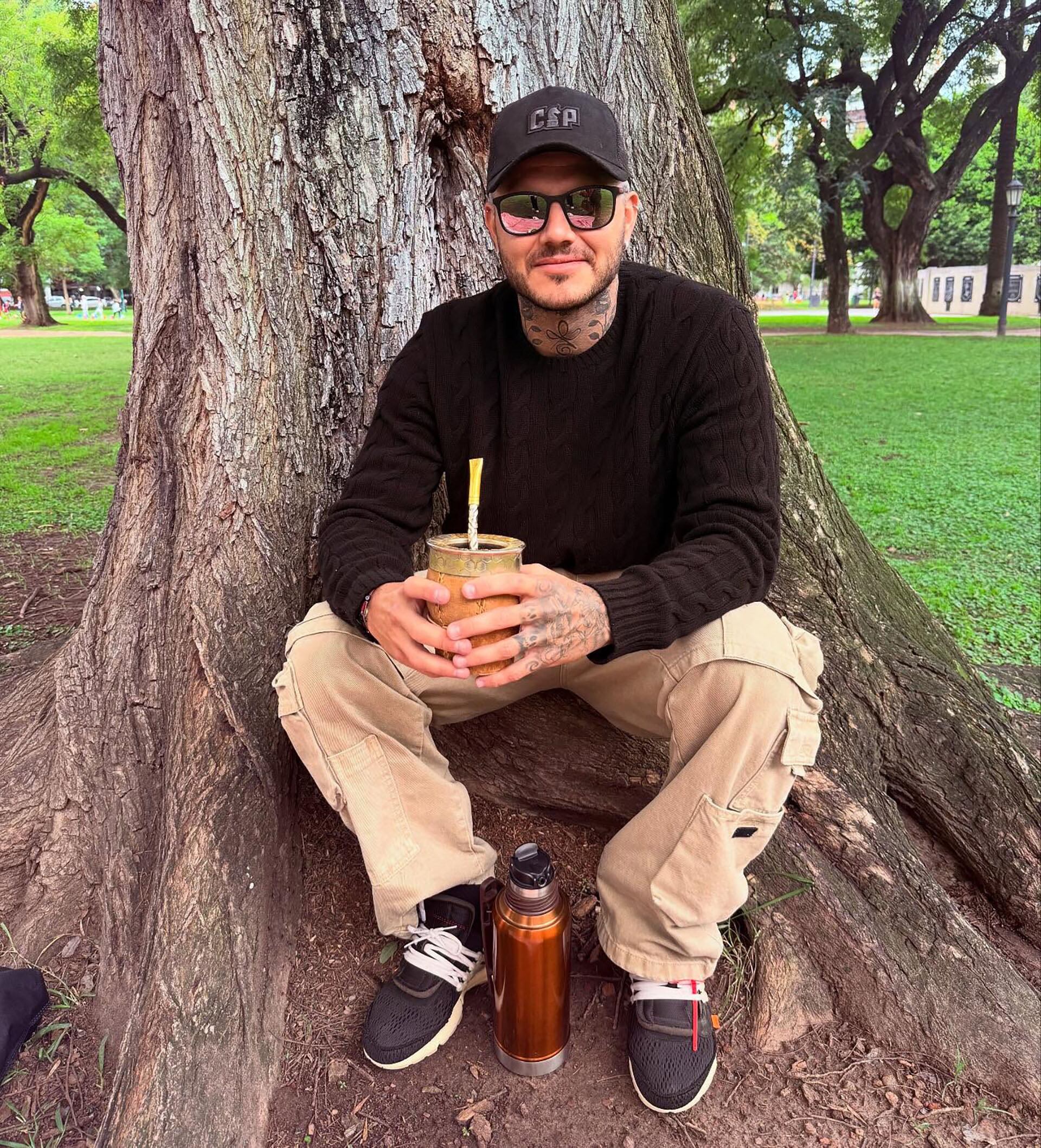 Tras varios encuentros fallidos, el futbolista podrá ver a sus hijas bajo las condiciones impuestas por la Justicia (Instagram)