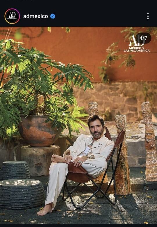 La casa de Alejandro Fernández refleja su respeto por el diseño original supervisado por Luis Barragán (IG)