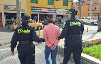 La mujer fue enviada a su casa para cumplir con medida de detención domiciliaria mientras se emitía el acuerdo - crédito Policía Metropolitana de Manizales