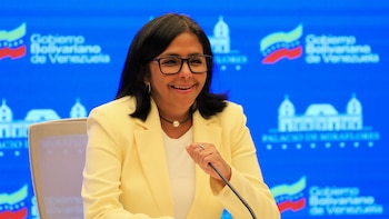 Delcy Rodríguez cumple cinco meses en la Presidencia sin votos y el chavismo elude convocar elecciones