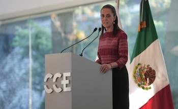 Sheinbaum anuncia inversión de 8.4 billones de pesos en infraestructura durante aniversario del Consejo Coordinador Empresarial. (Foto: Presidencia)