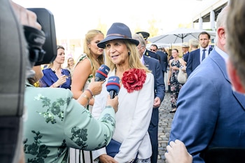 Amalia de Holanda y la infanta Elena